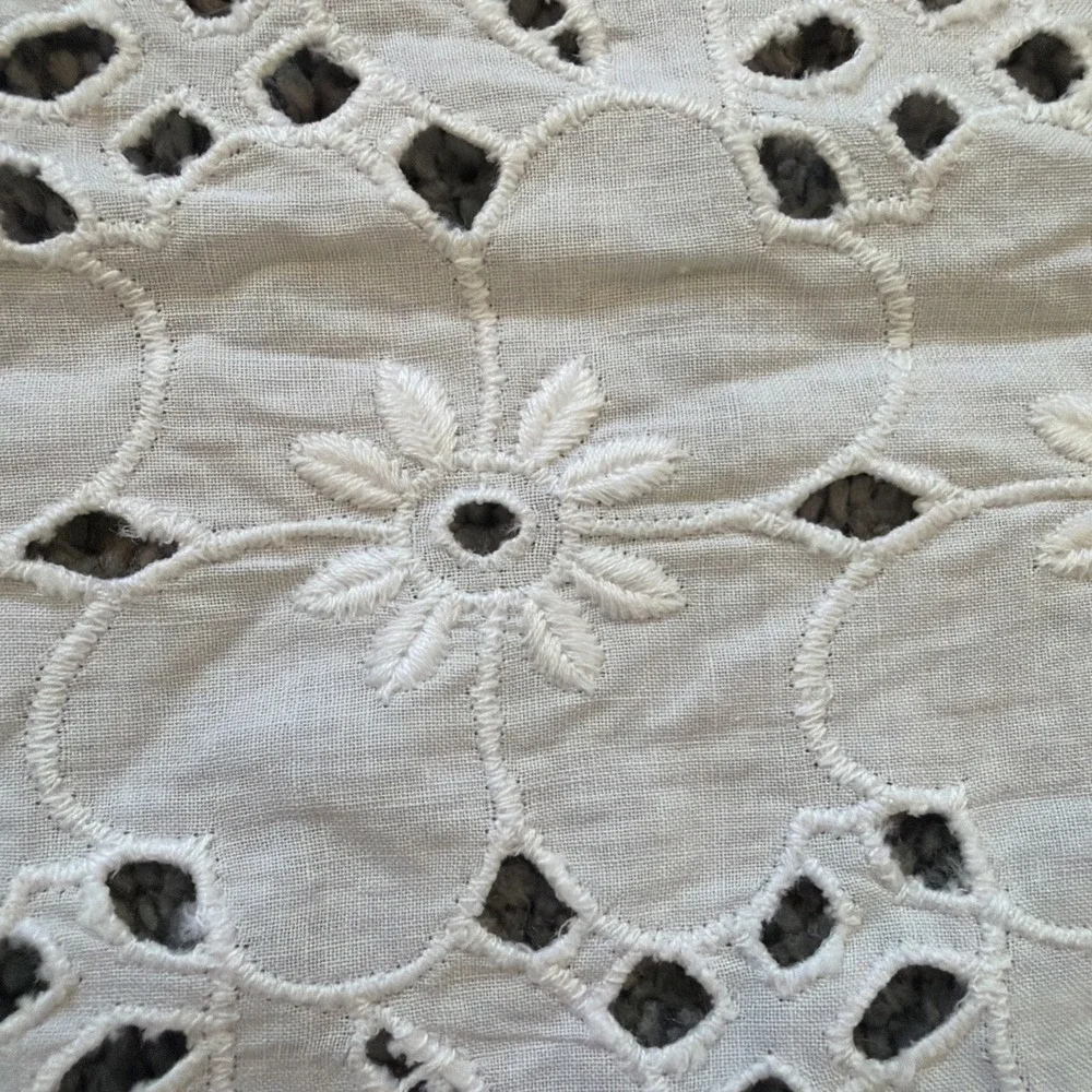 Vintage White Cotton Dresser Scarf Doily Embroidered Floral Lace Trim 14